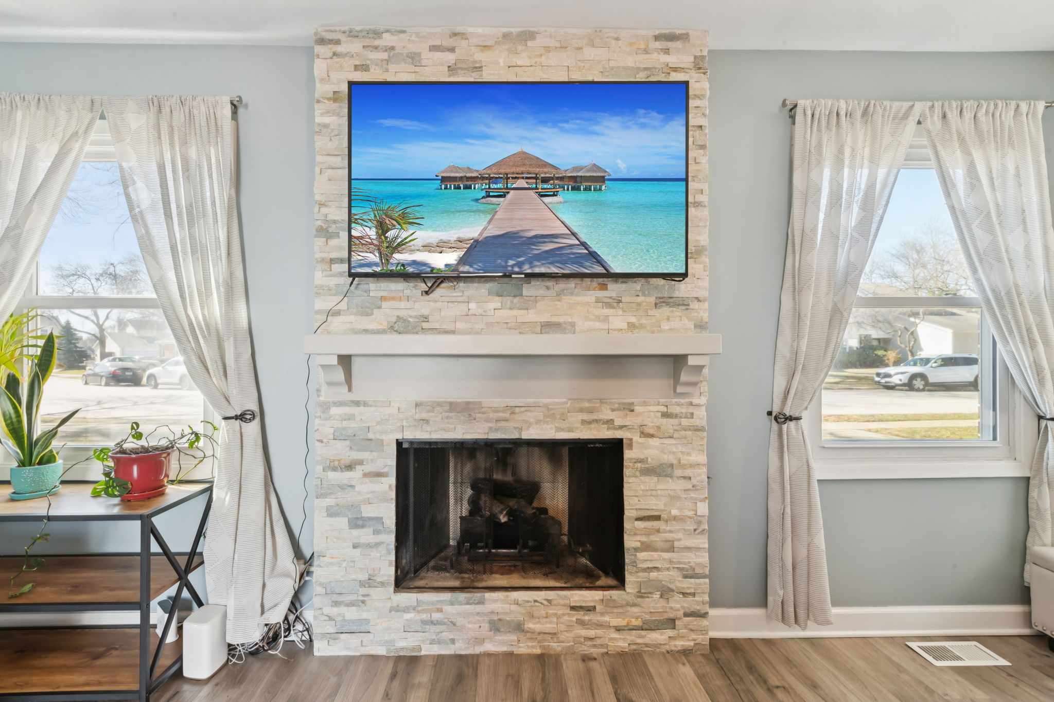 Stonehedge Dr-1902-005