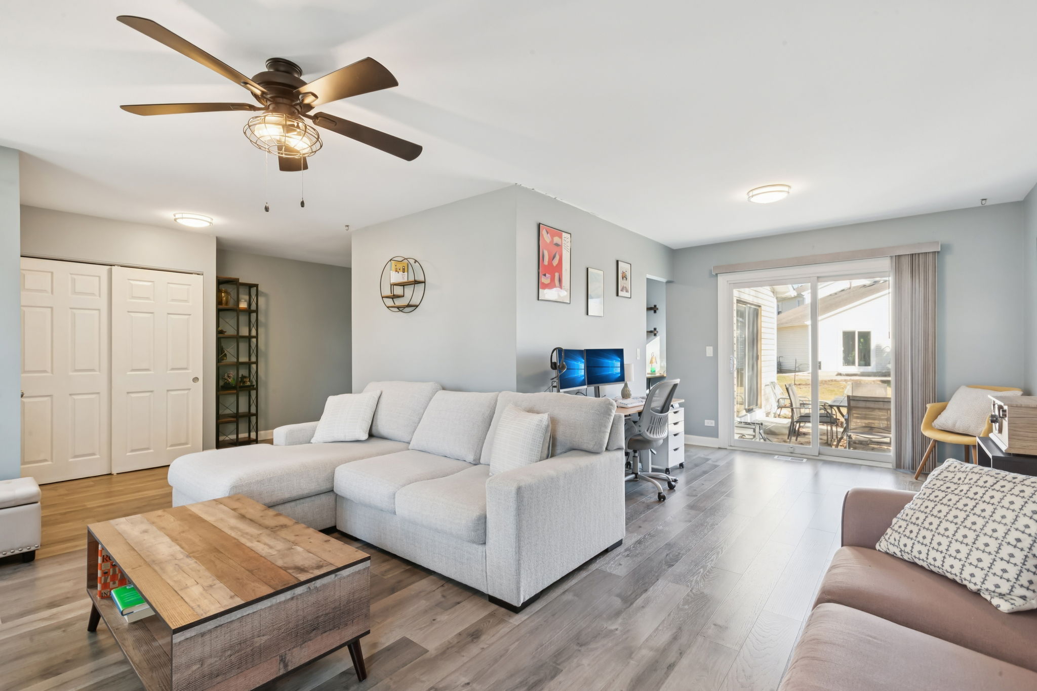 Stonehedge Dr-1902-010