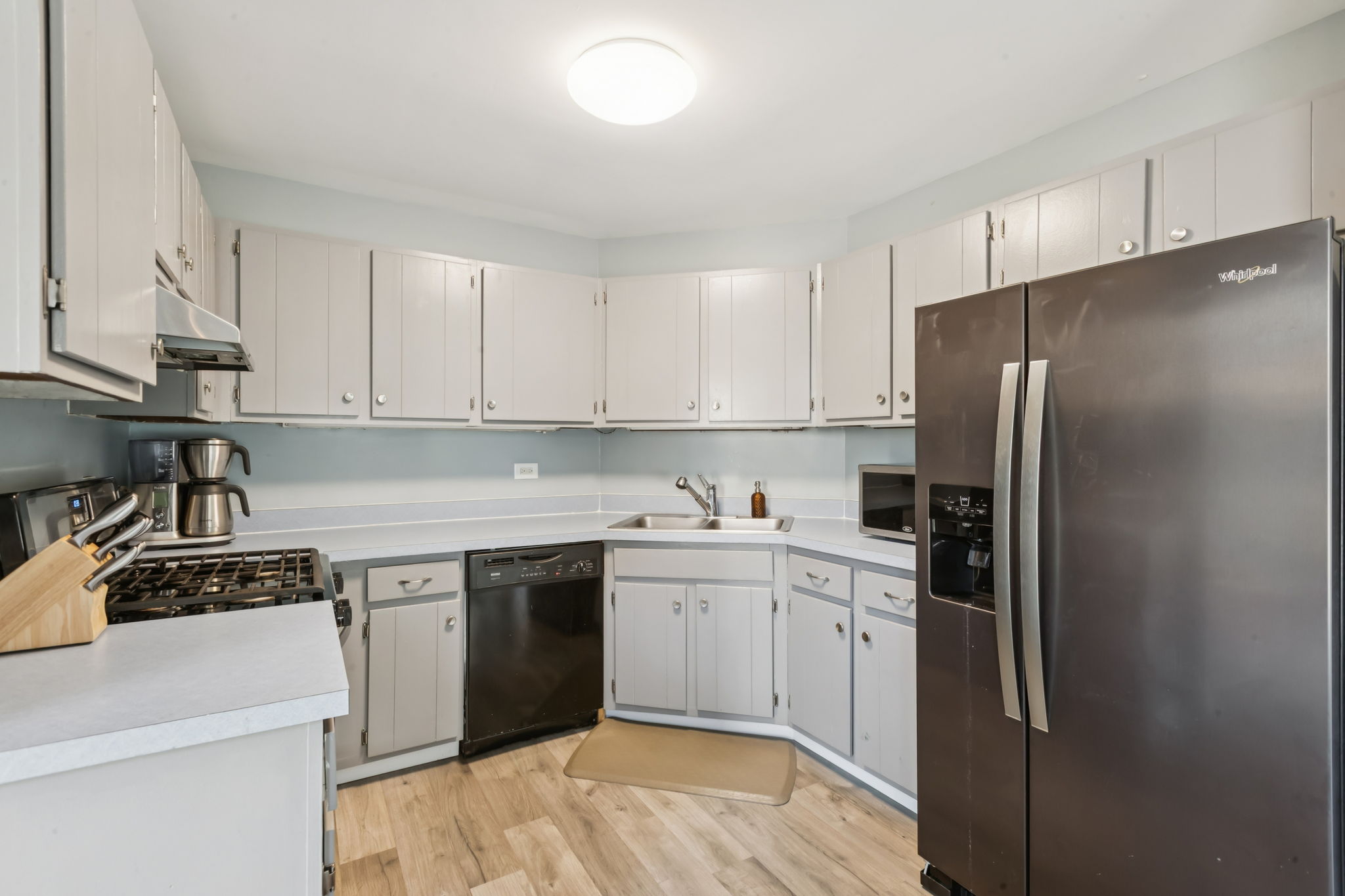 Stonehedge Dr-1902-019