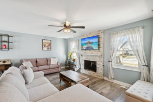 Stonehedge Dr-1902-004