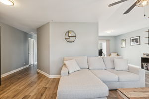 Stonehedge Dr-1902-009