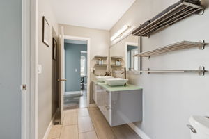 Stonehedge Dr-1902-026