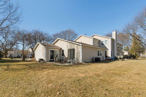 Stonehedge Dr-1902-027