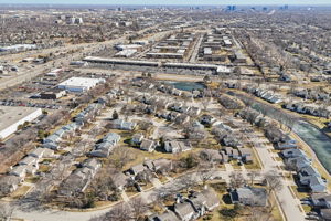 Stonehedge Dr-1902-036