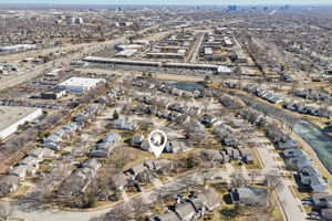 Stonehedge Dr-1902-037