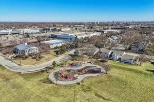 Stonehedge Dr-2002-906.jpg