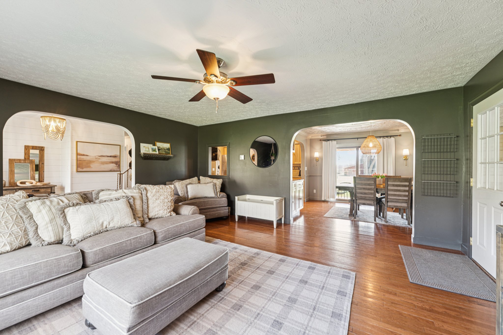 Clapsaddle Ave-S1004-009.jpg