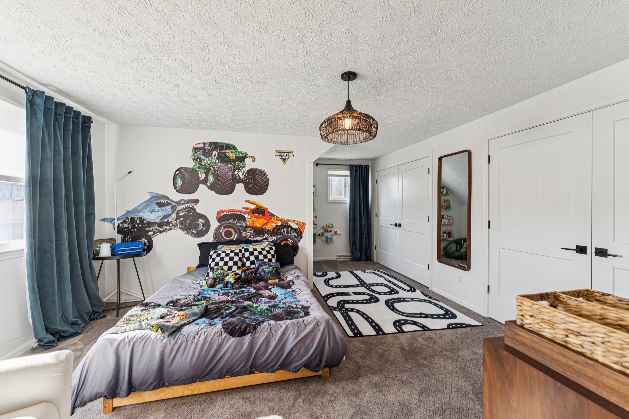 Clapsaddle Ave-S1004-041.jpg