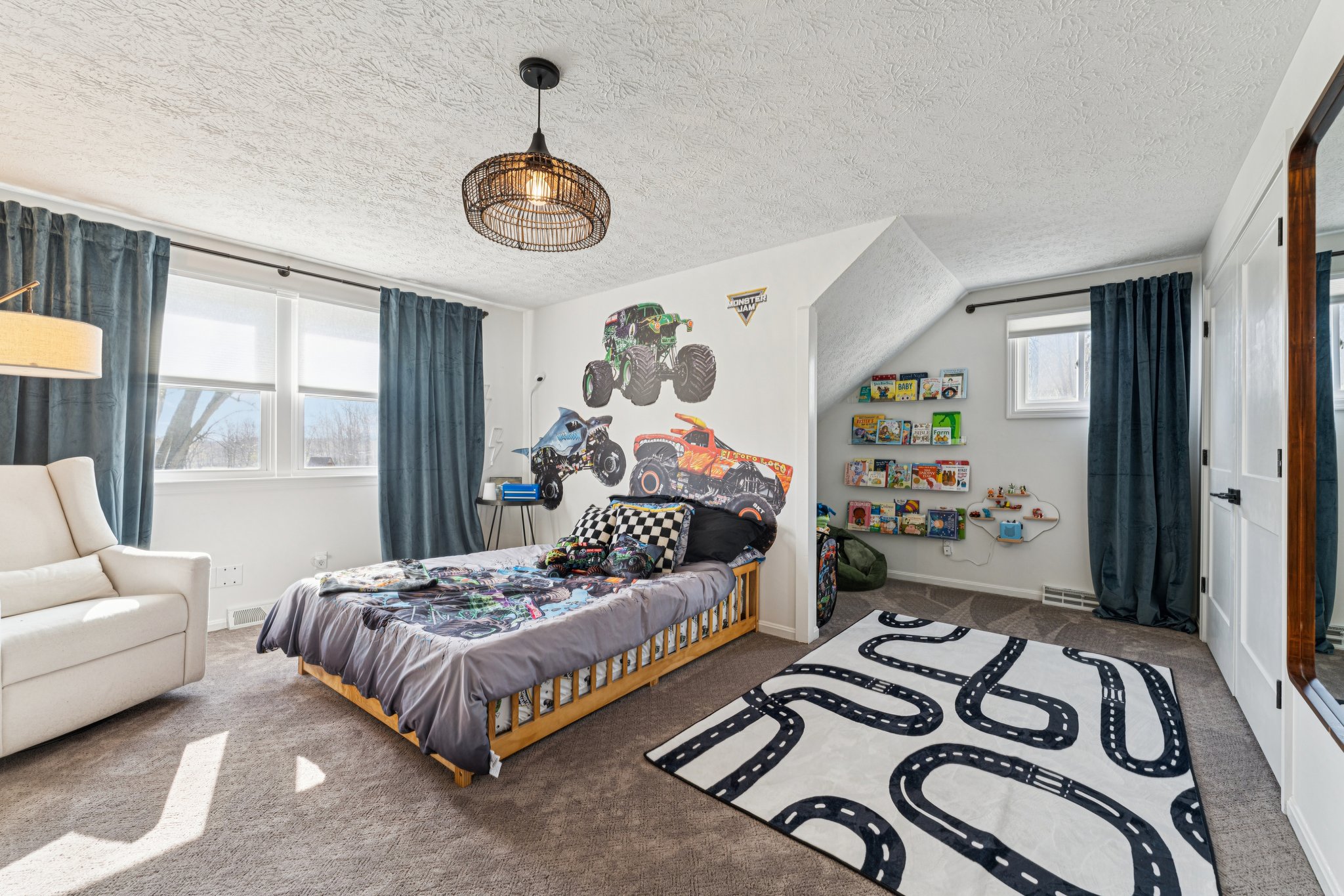 Clapsaddle Ave-S1004-043.jpg