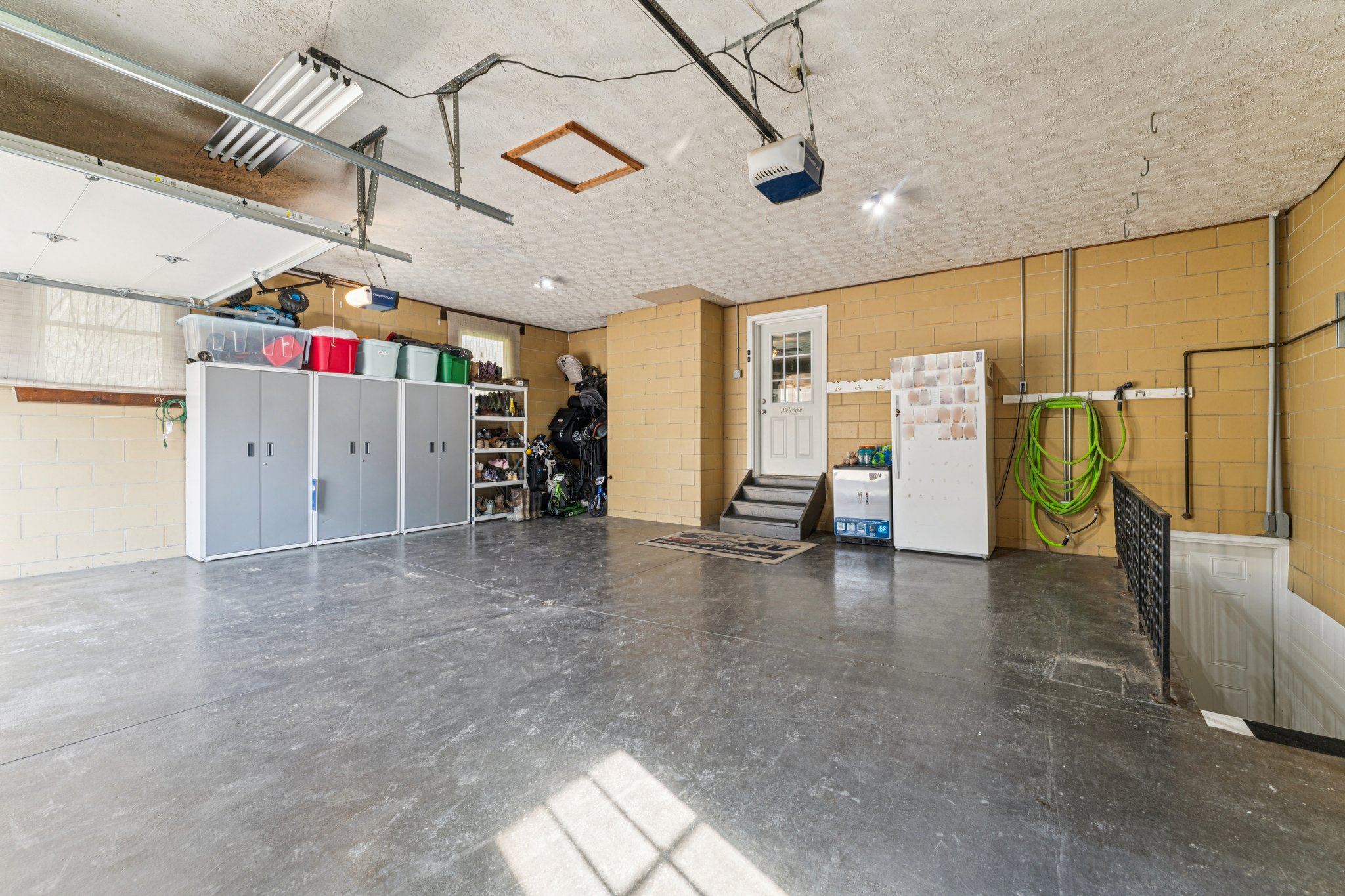 Clapsaddle Ave-S1004-055.jpg