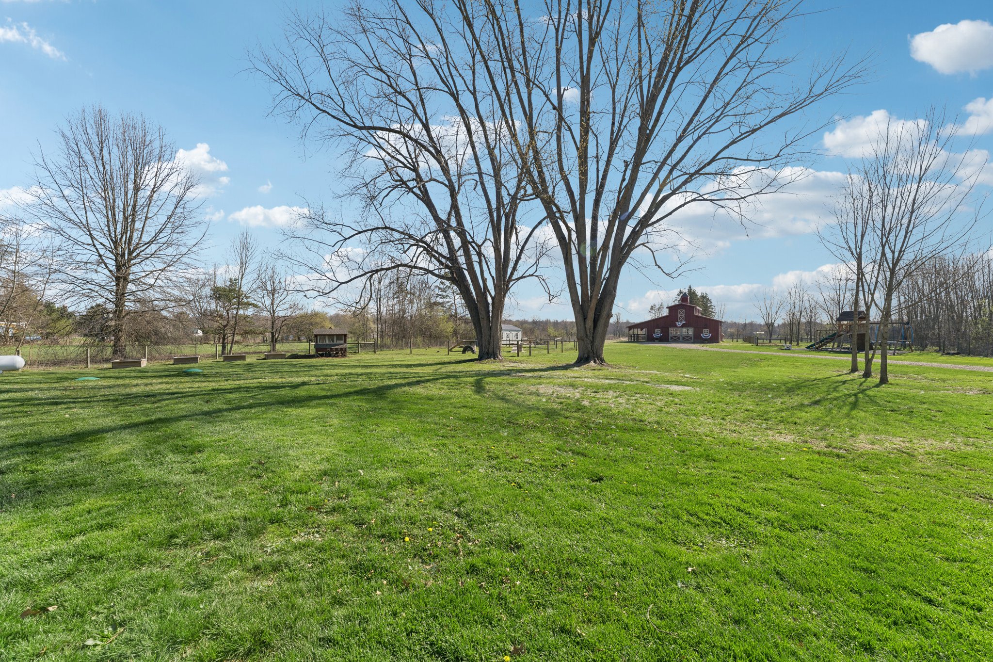 Clapsaddle Ave-S1004-071.jpg