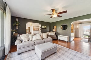 Clapsaddle Ave-S1004-008.jpg