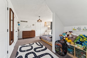 Clapsaddle Ave-S1004-044.jpg