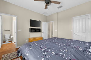  Photo 47