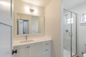 015_1064 Lewis St _