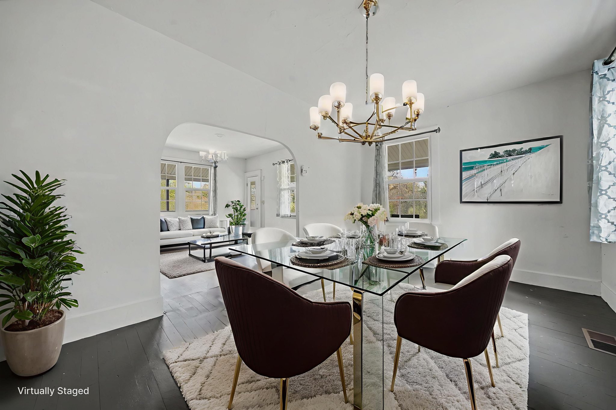 DSC02631 virtually staged.jpeg