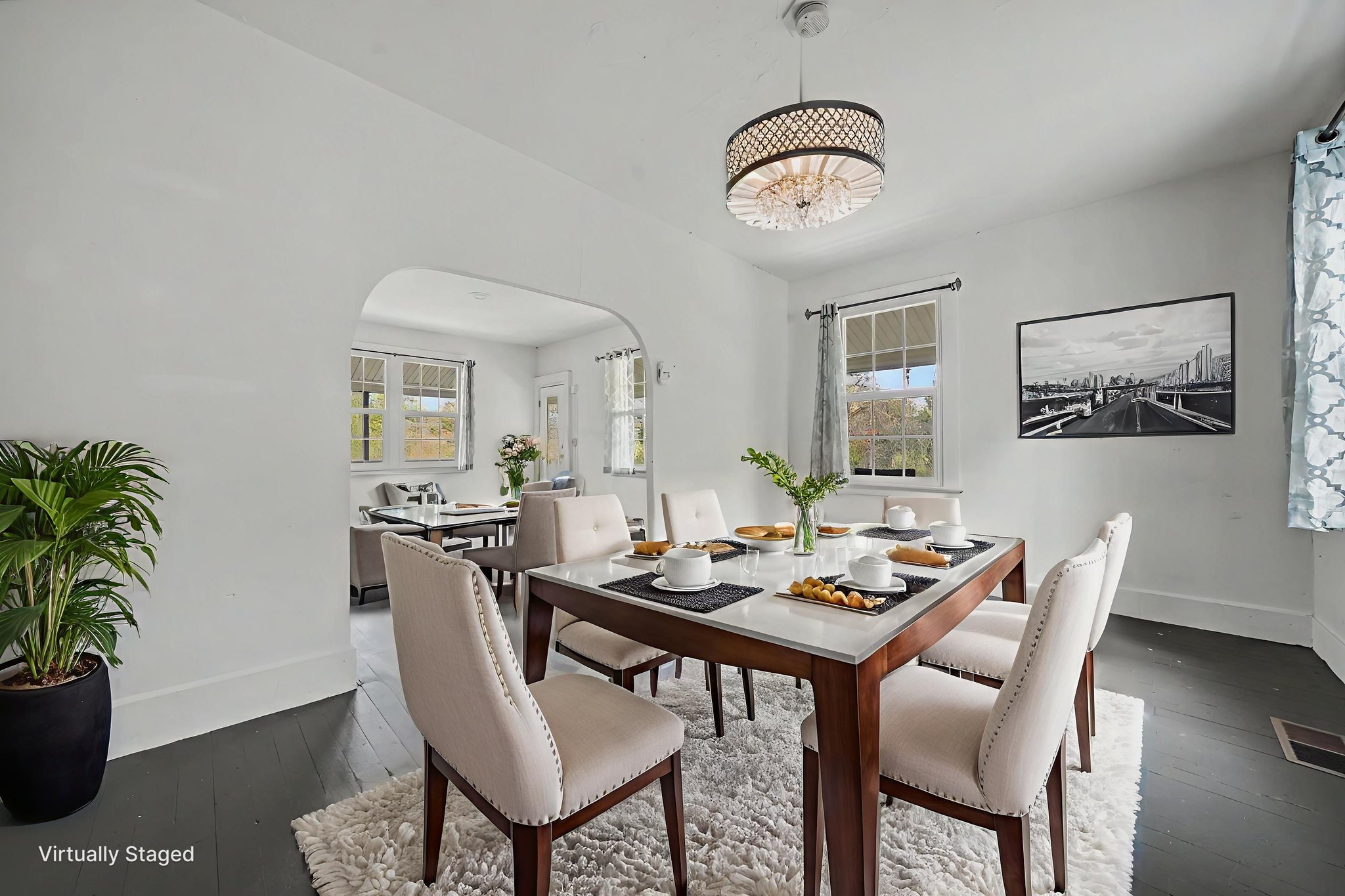 DSC02631 virtually staged.jpeg