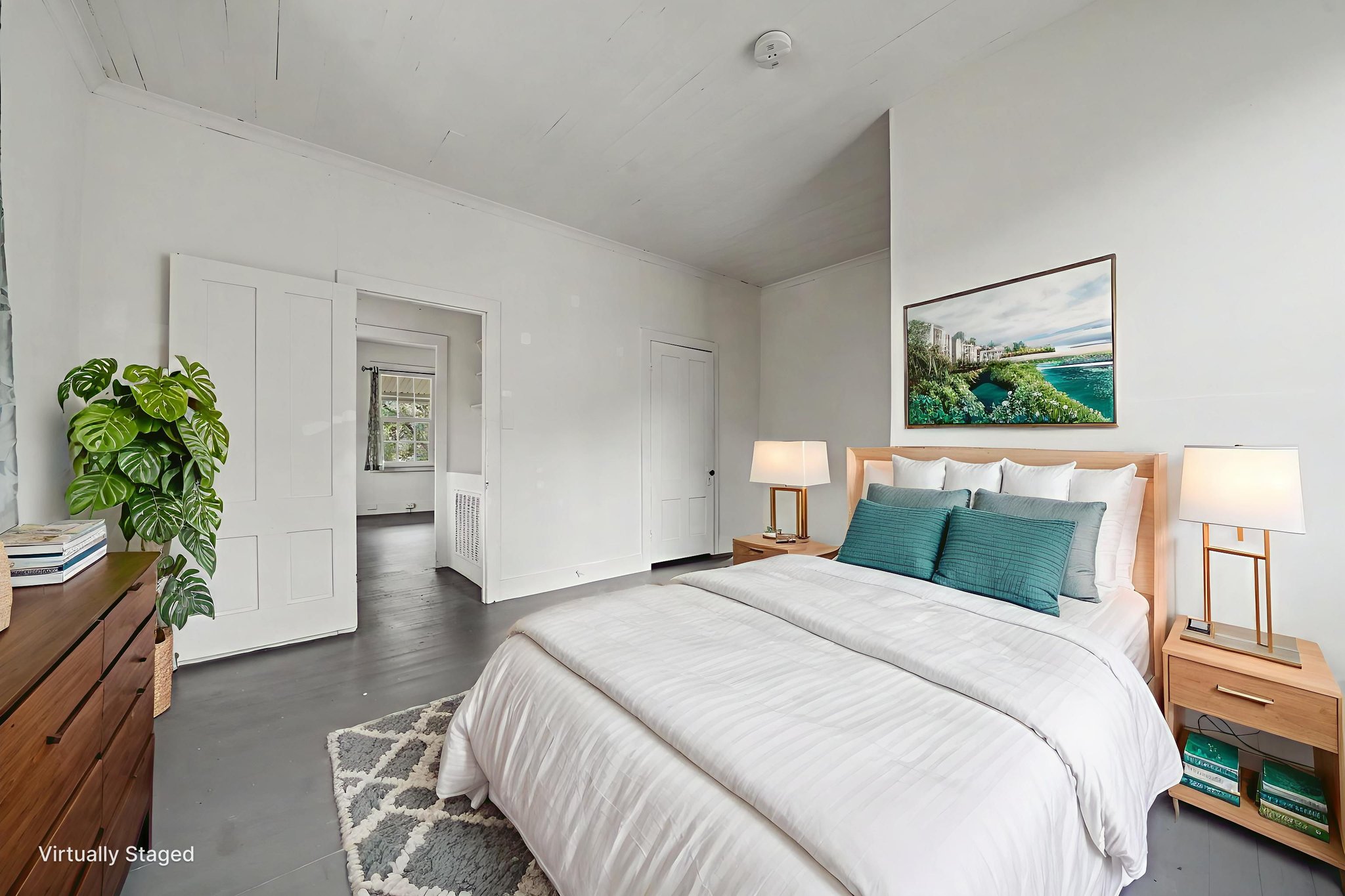 DSC02658 virtually staged.jpeg