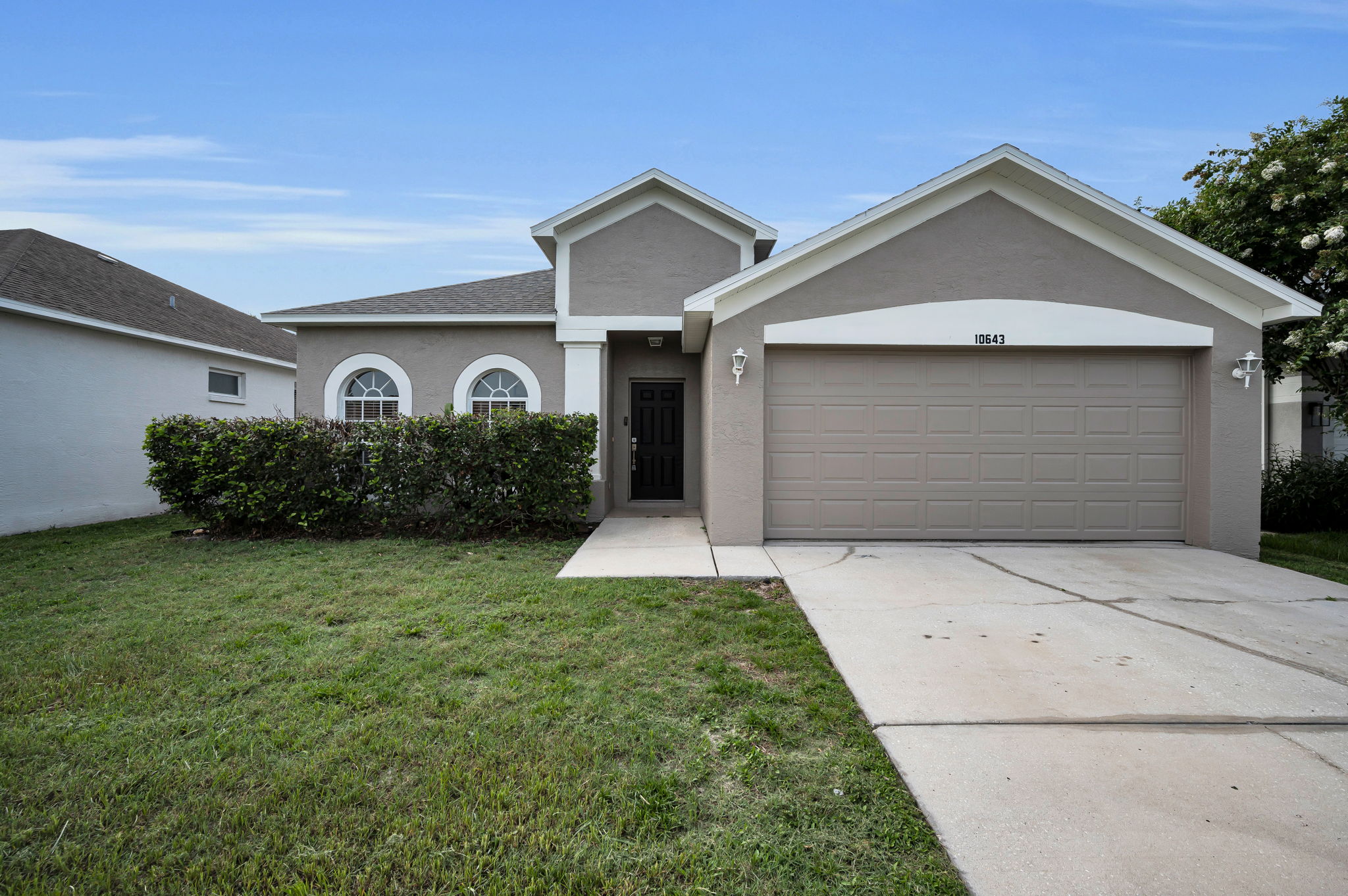 Front Exterior6