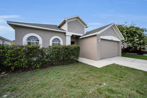 Front Exterior5