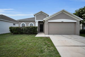 Front Exterior6