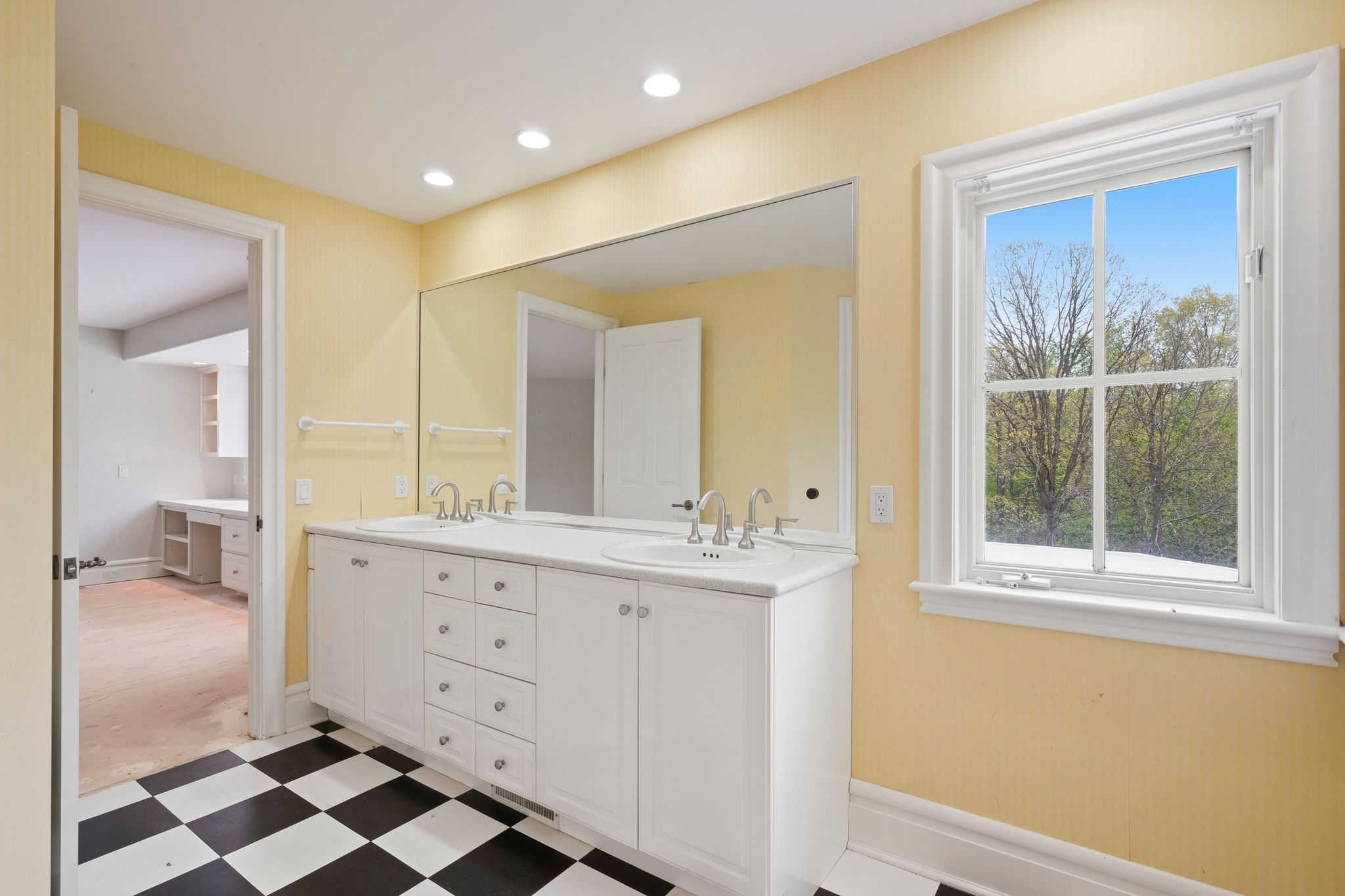  Photo 57