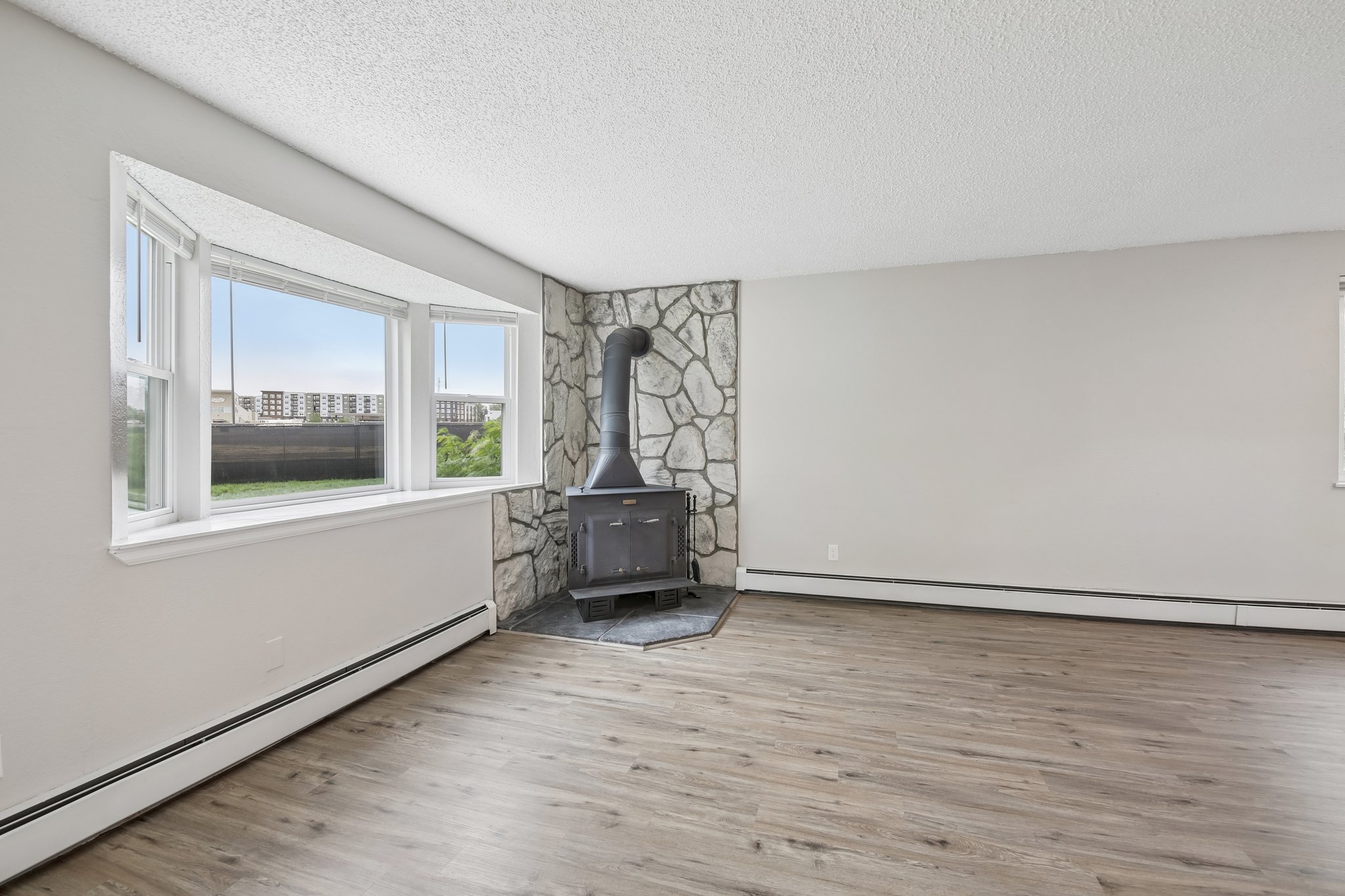W 112th Ave apt c-S2805-005.jpg