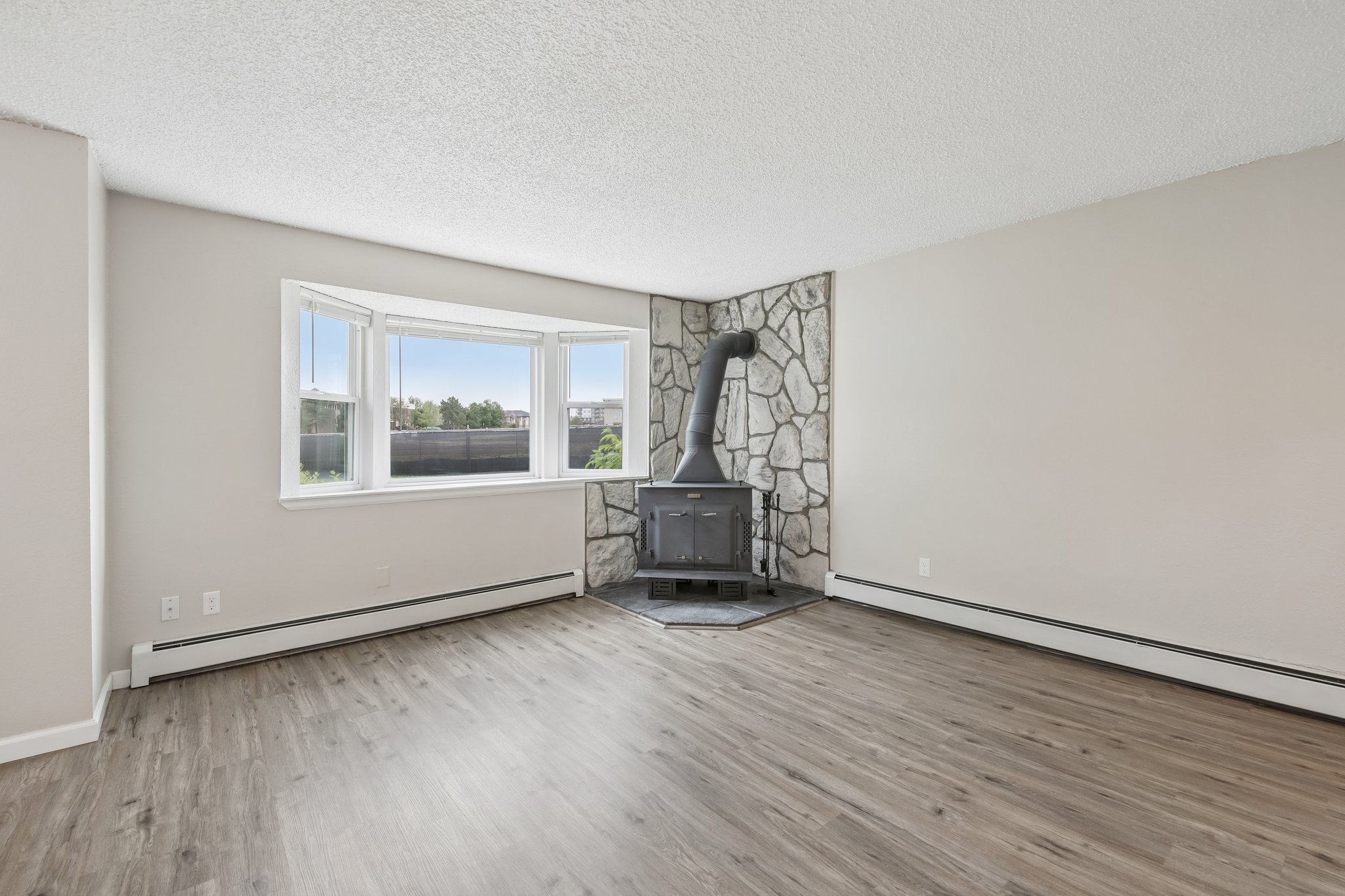 W 112th Ave apt c-S2805-007.jpg