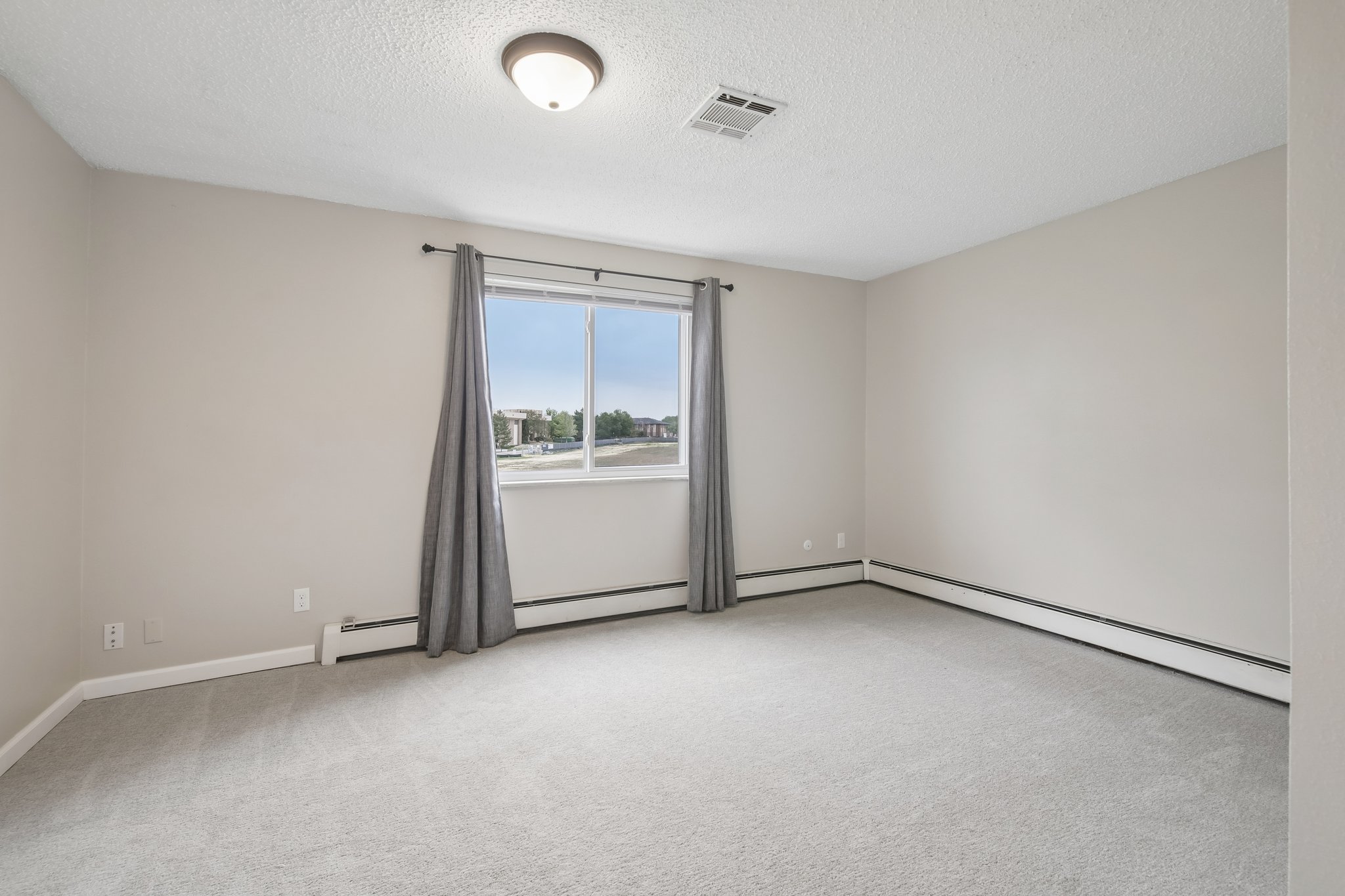 W 112th Ave apt c-S2805-018.jpg