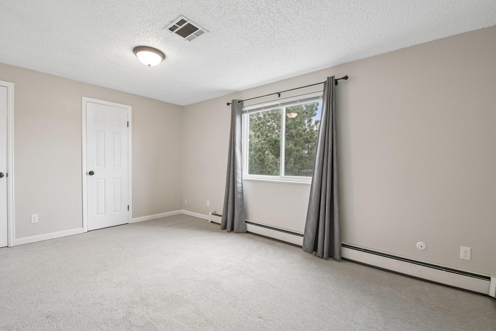 W 112th Ave apt c-S2805-020.jpg