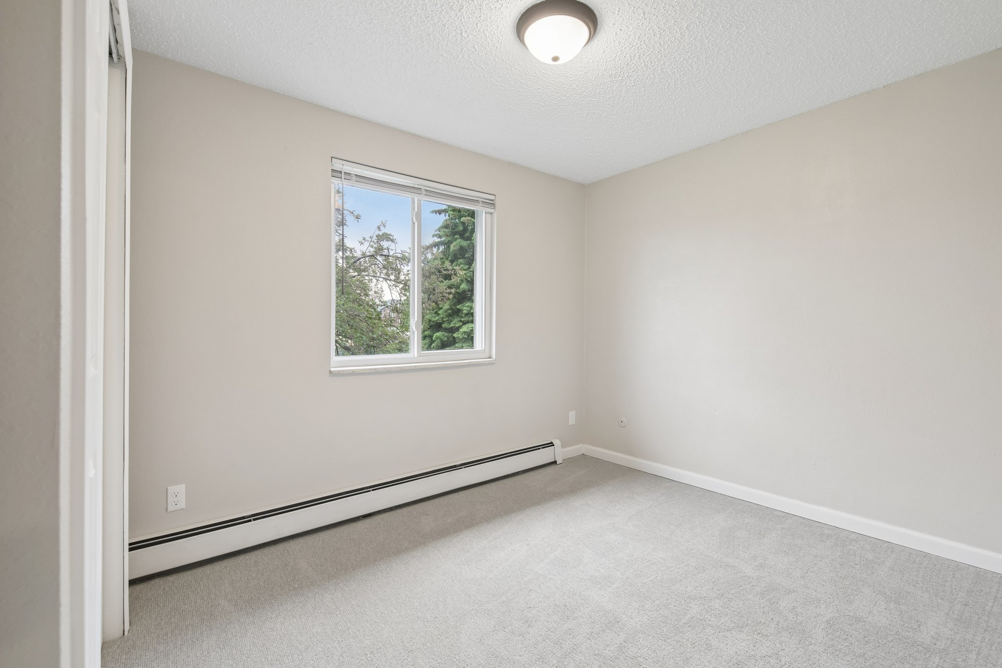 W 112th Ave apt c-S2805-021.jpg