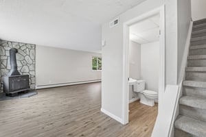 W 112th Ave apt c-S2805-004.jpg