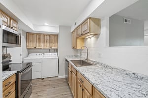 W 112th Ave apt c-S2805-011.jpg