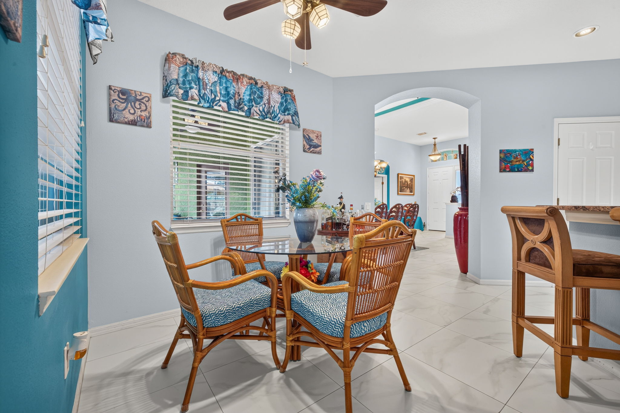 Breakfast Nook 1