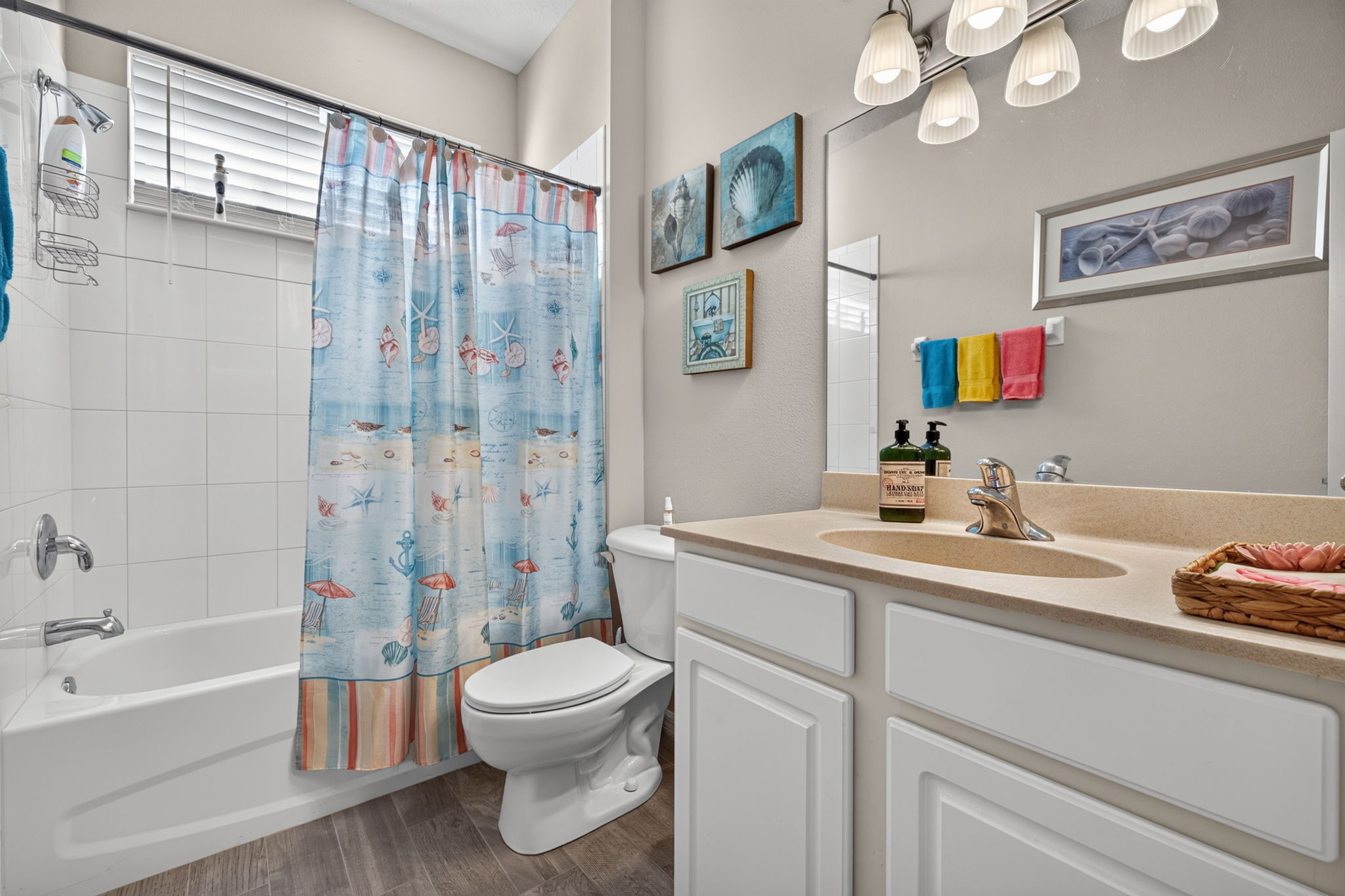 Guest Bathroom 2