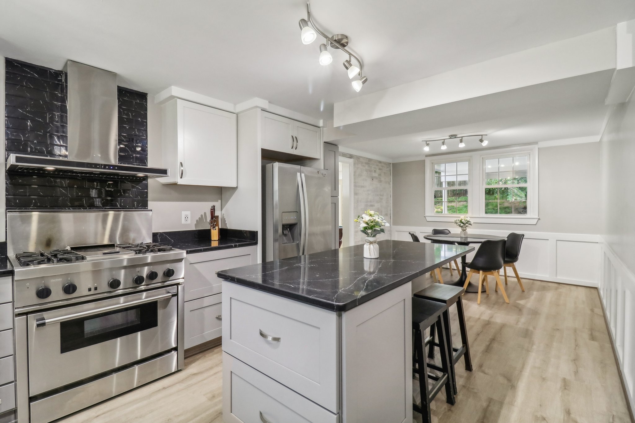 Dalebrook Dr-021.jpg