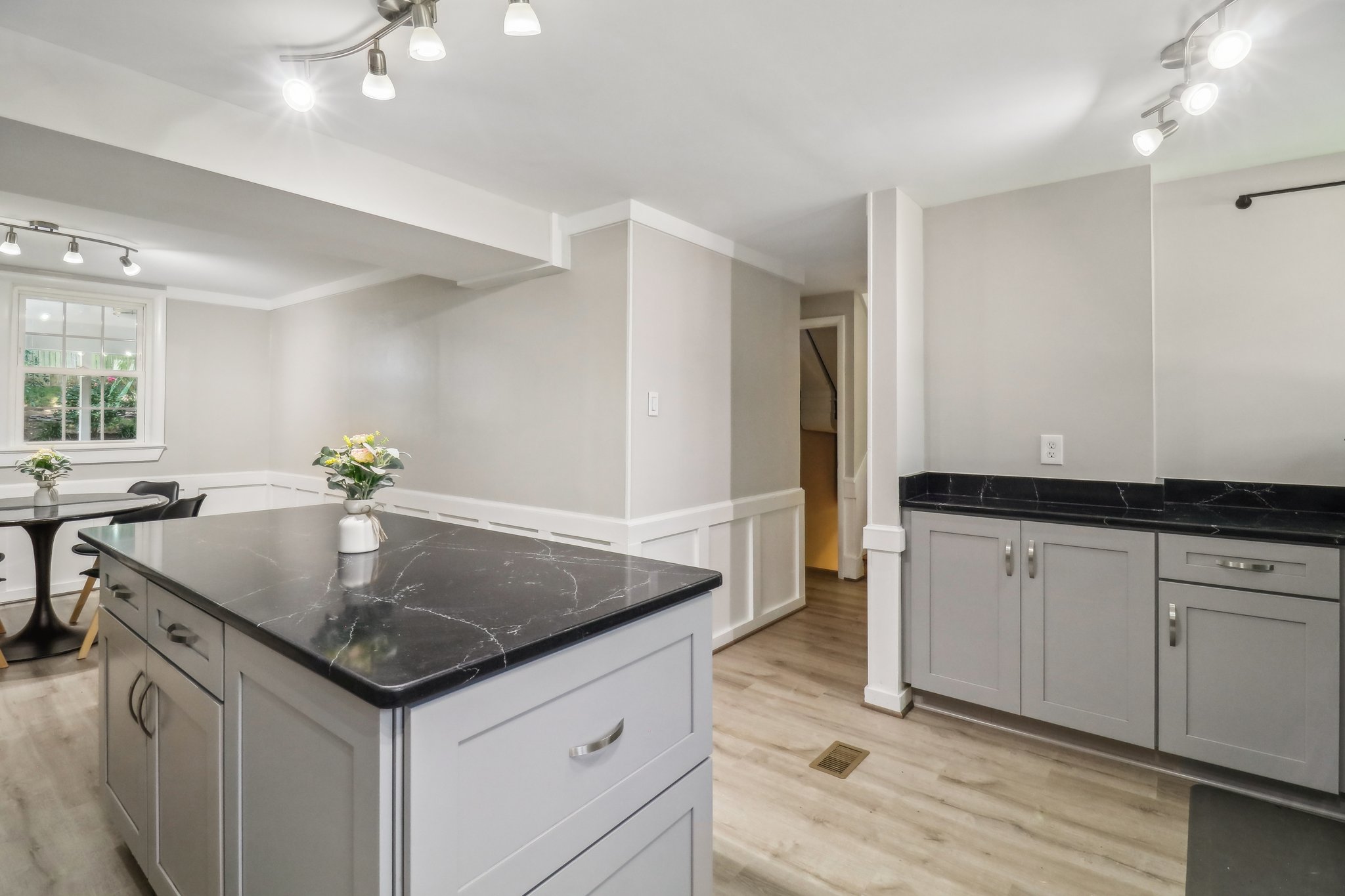 Dalebrook Dr-022.jpg