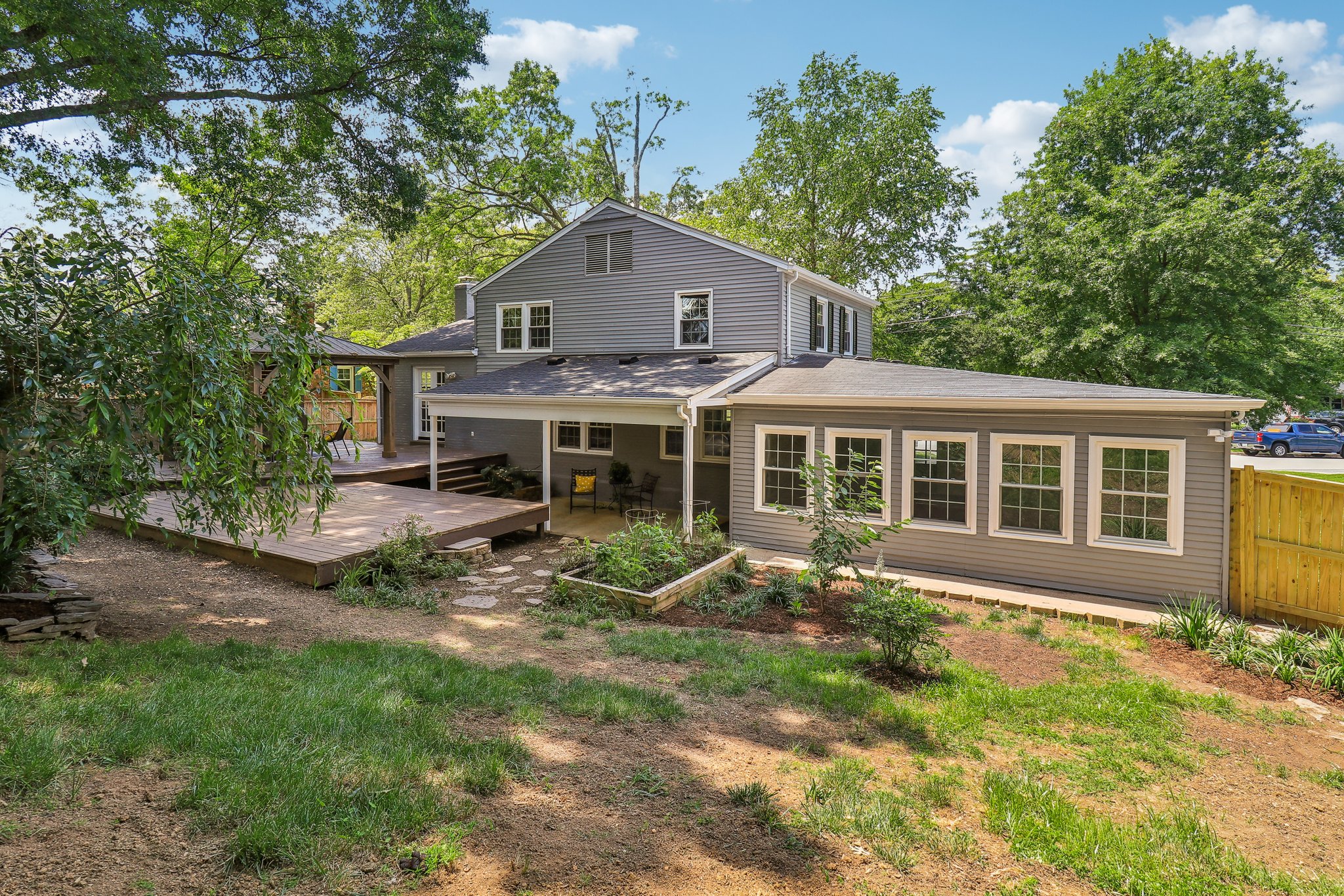 Dalebrook Dr-055.jpg