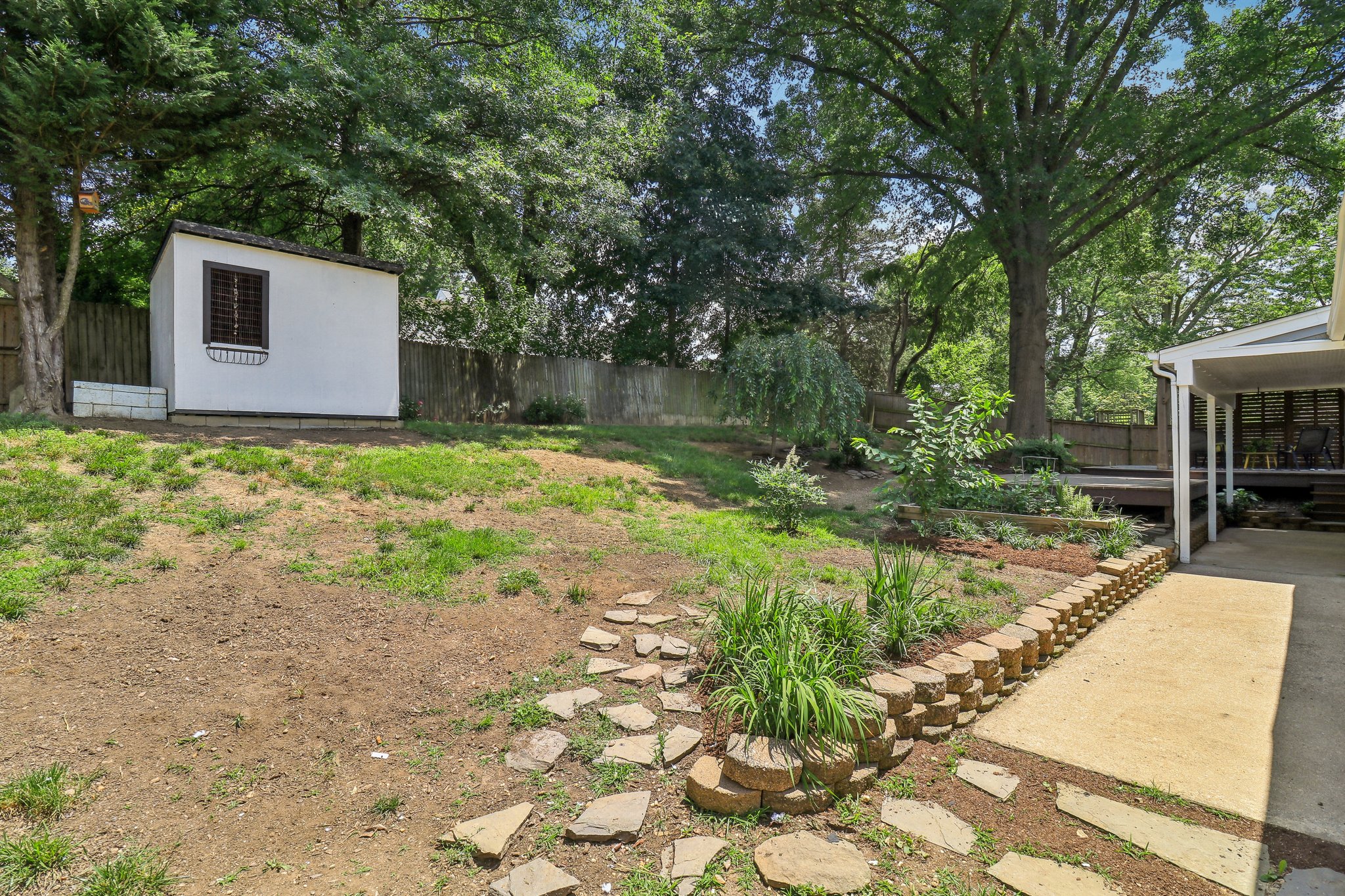 Dalebrook Dr-064.jpg