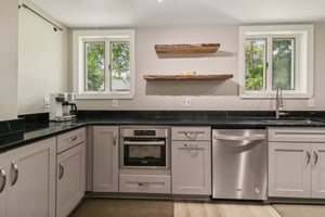 Dalebrook Dr-024.jpg