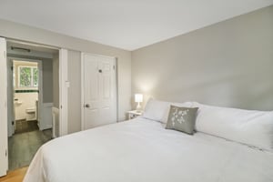 Dalebrook Dr-032.jpg