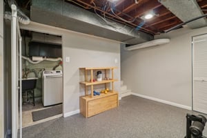 Dalebrook Dr-045.jpg