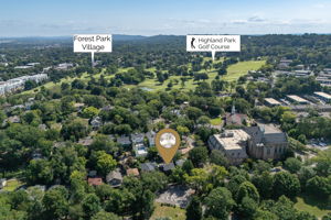 Walking distance to shopping, dining, & golfing!