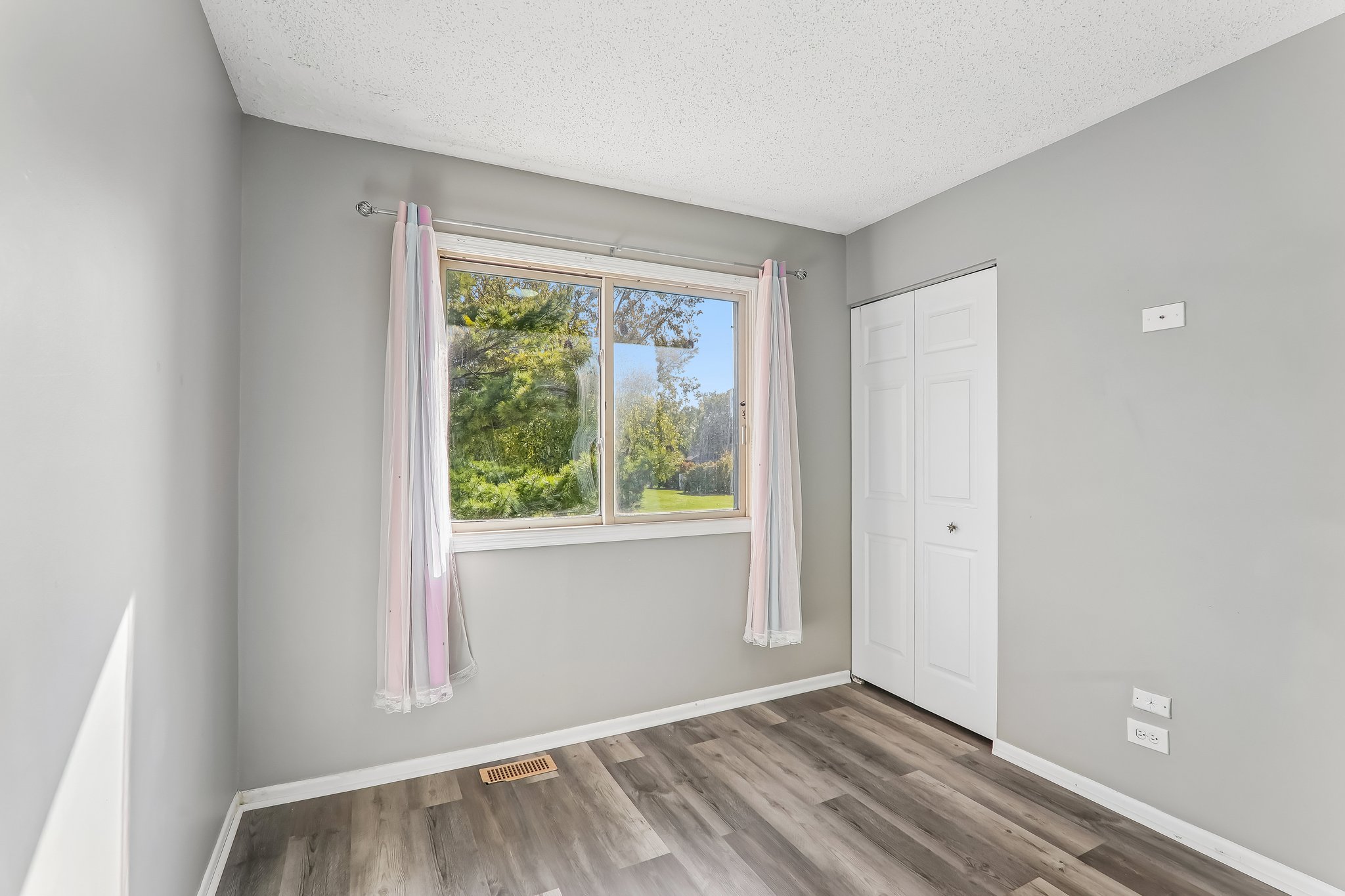 Cascade Dr-S2510-027.jpg