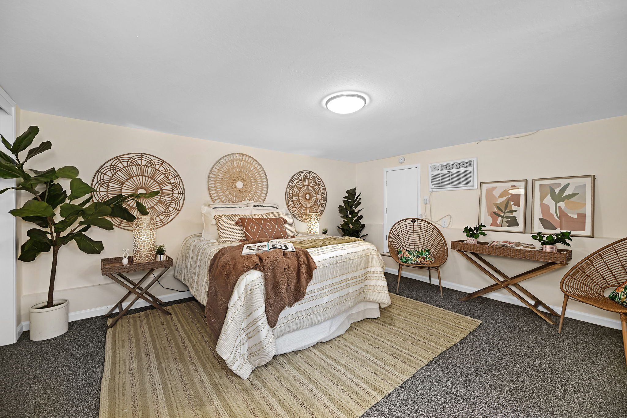 Versatile Bedroom or Living Room