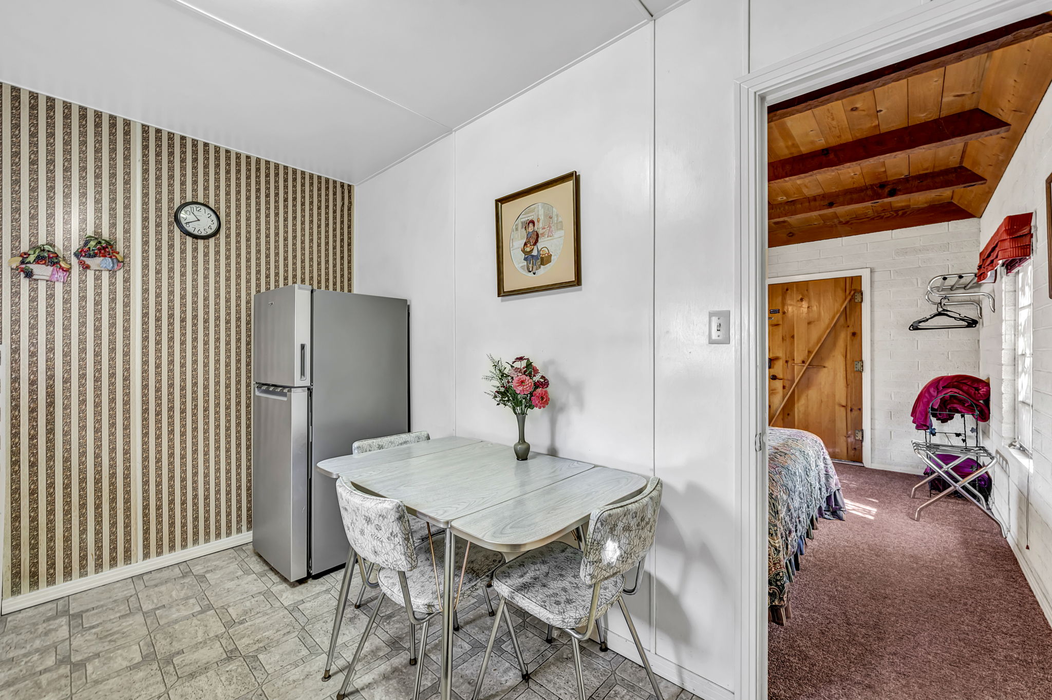  Photo 171