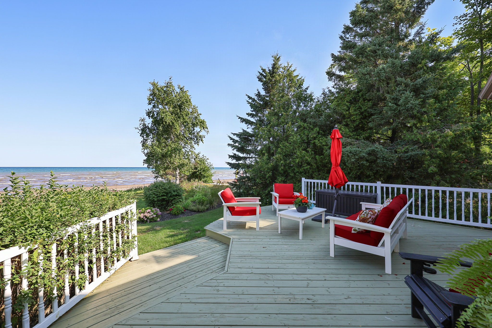  Photo 90