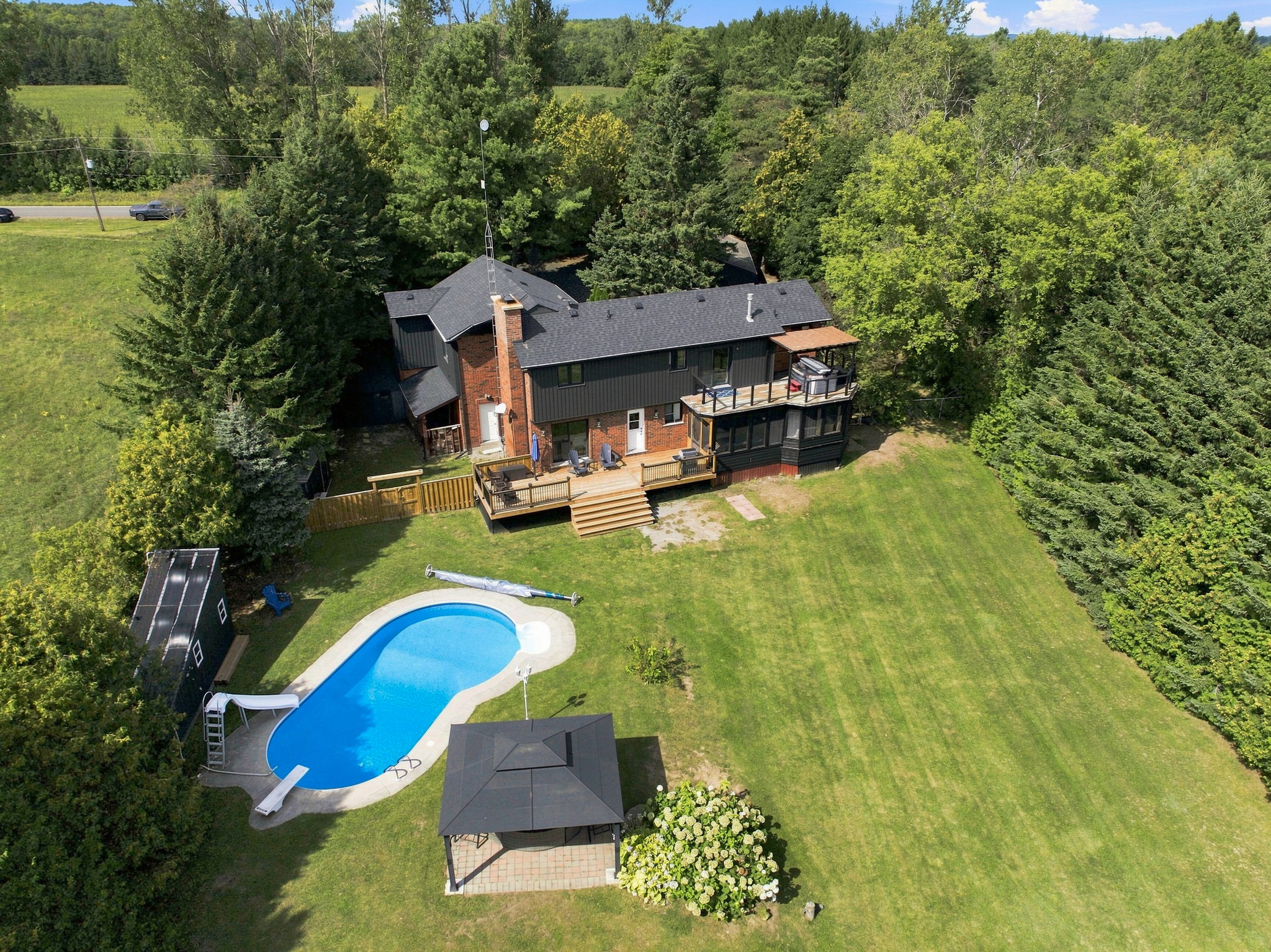 Photo 106