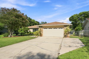 Front Exterior5