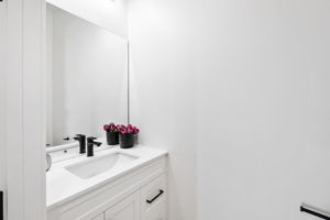 1069 Green Oaks Ln - Interior-17